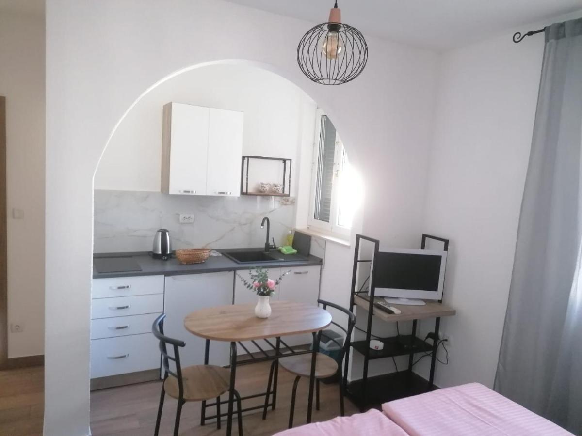Vila Mateja Trogir Eksteriør bilde